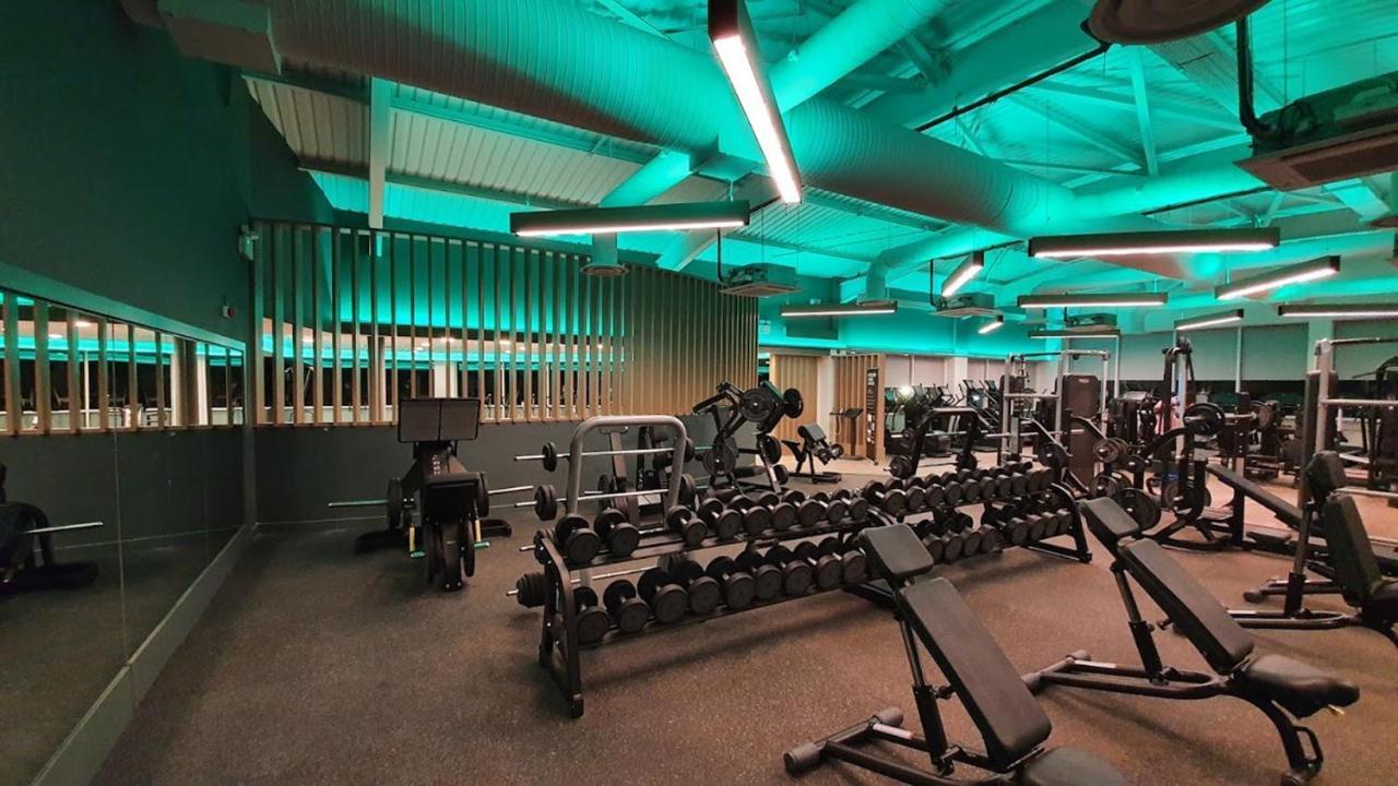 The Lensbury Resort Teddington Eksteriør bilde
